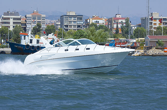 motoryacht offshore 10 28